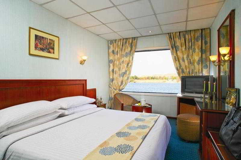 Отель Movenpick Radamis II Nile Cruise Луксор Экстерьер фото